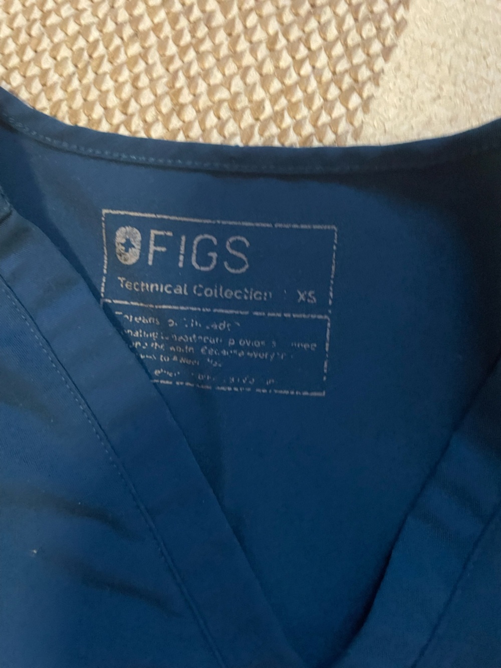 Figs Navy Scrub Set with Teal Undertones - Picture 5 of 5